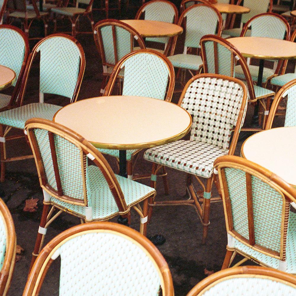 chaises de café